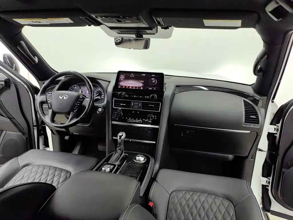 Infiniti QX80 — миниатюра 12