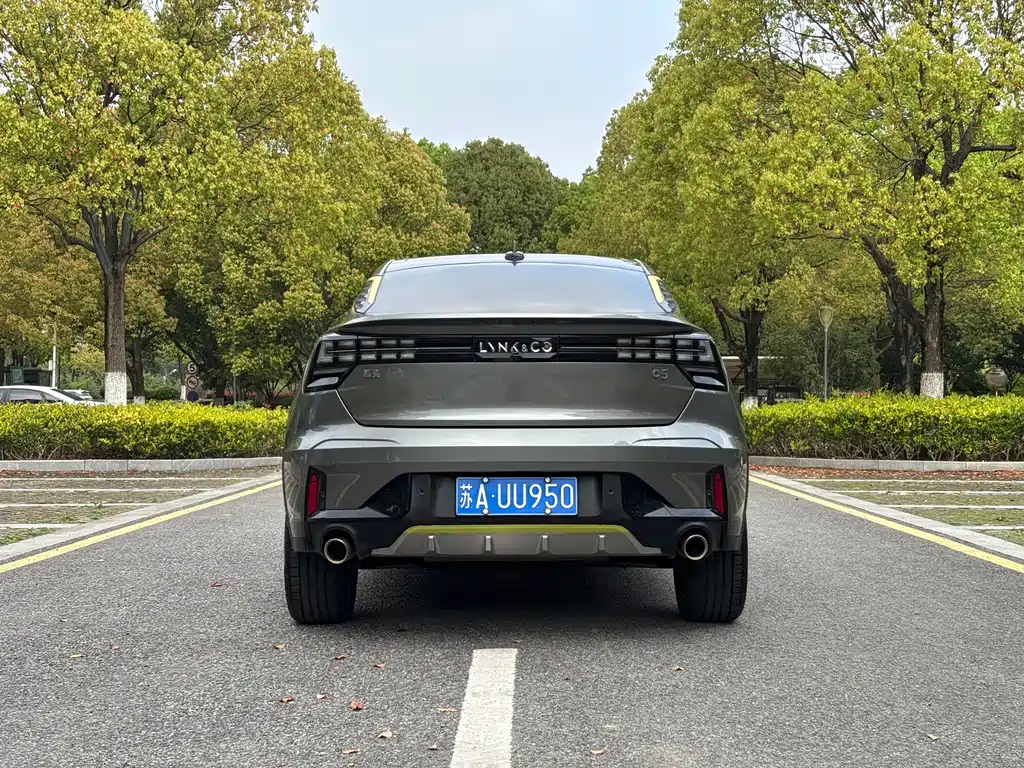 Lynk & Co 05 - фото 5
