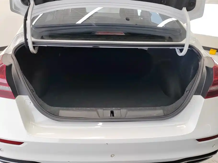 GEELY AUTOMOBILE EMGRAND