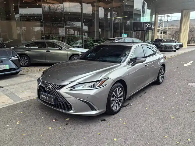 LEXUS ES 2022
