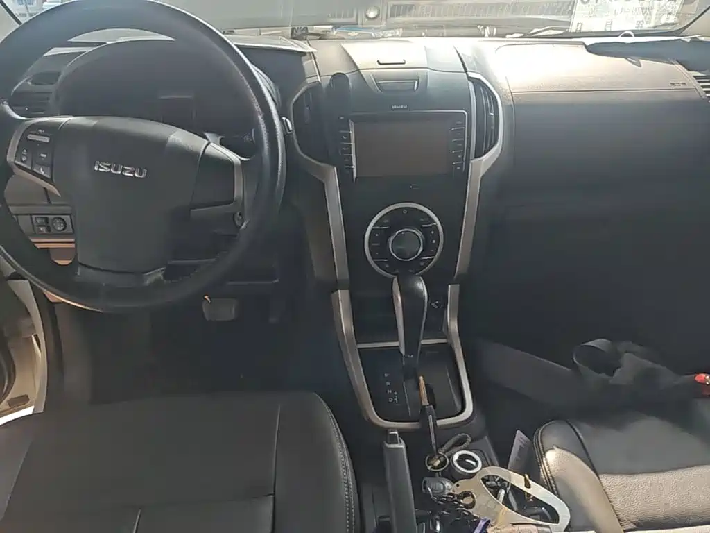 Isuzu D-MAX — миниатюра 13