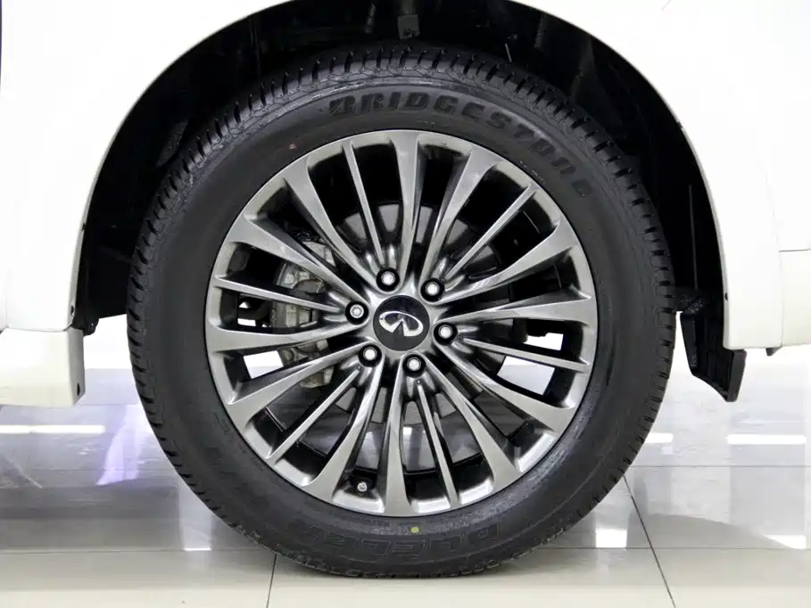 Infiniti QX80 — миниатюра 36