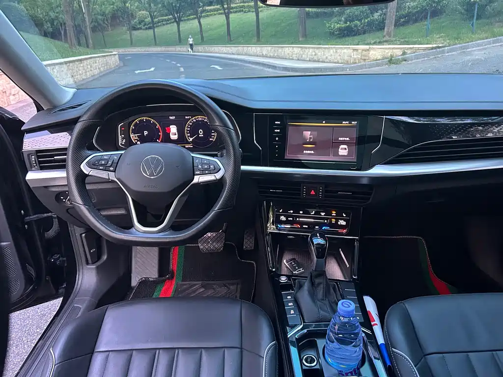 Volkswagen Passat — миниатюра 12