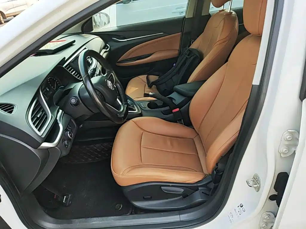 Buick Excelle — миниатюра 15