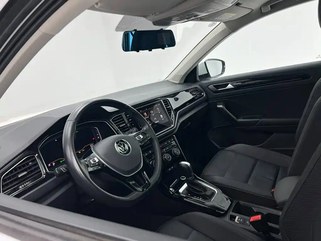 Volkswagen T-Roc — миниатюра 15