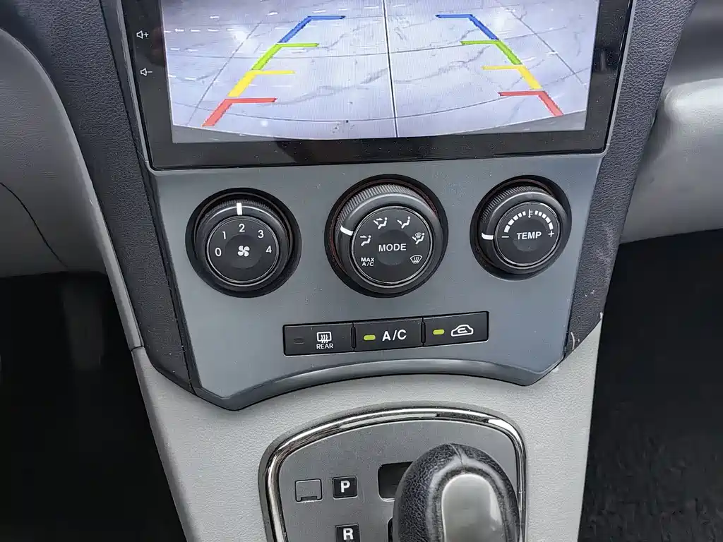 Kia Carens — миниатюра 12
