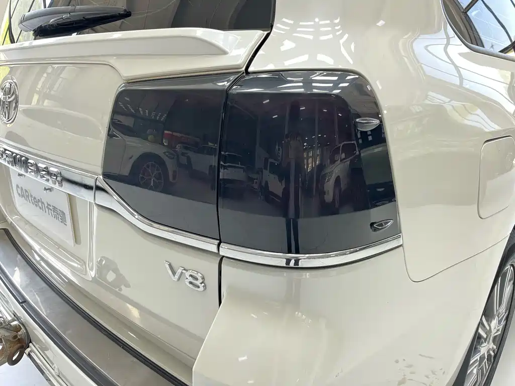 Toyota Land Cruiser - фото 11