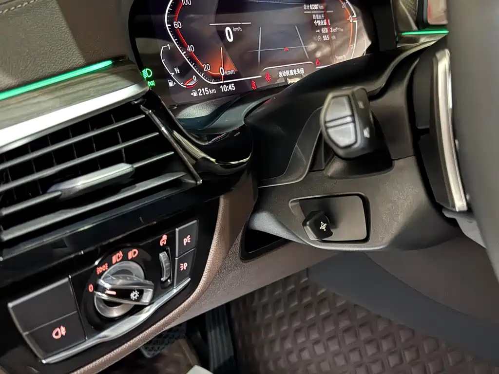 BMW 5 Series — миниатюра 11