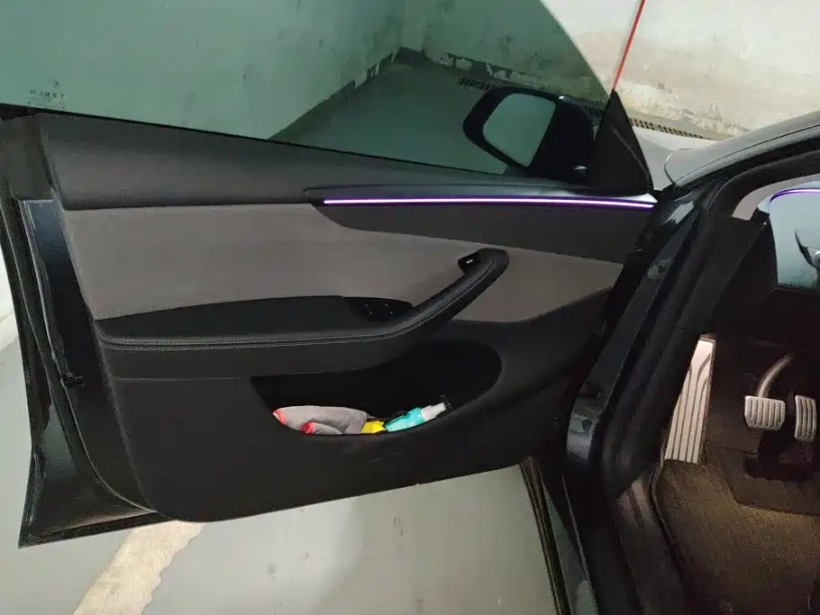 Tesla Model Y — миниатюра 7