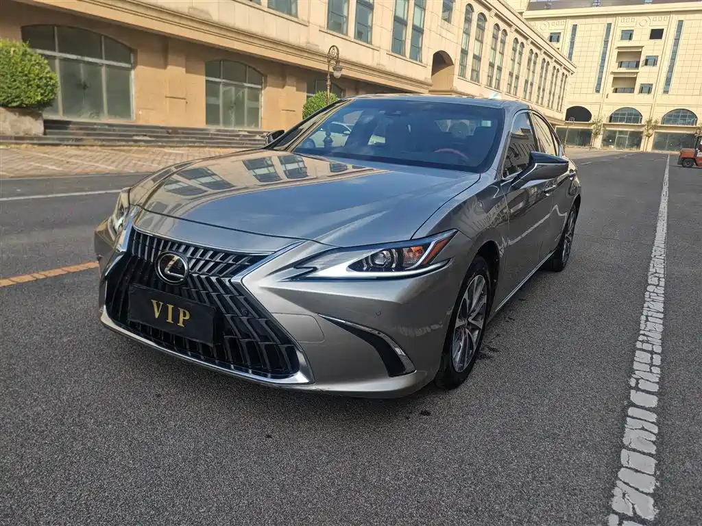 Lexus ES — миниатюра 6