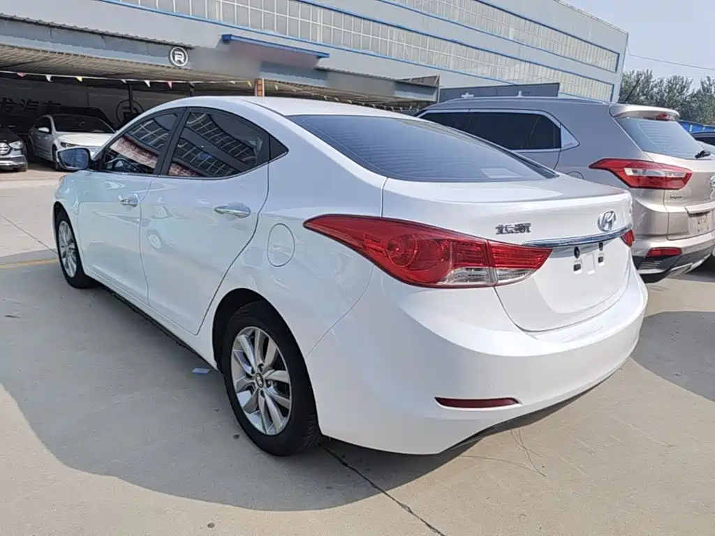 Hyundai Elantra Langdong — миниатюра 5