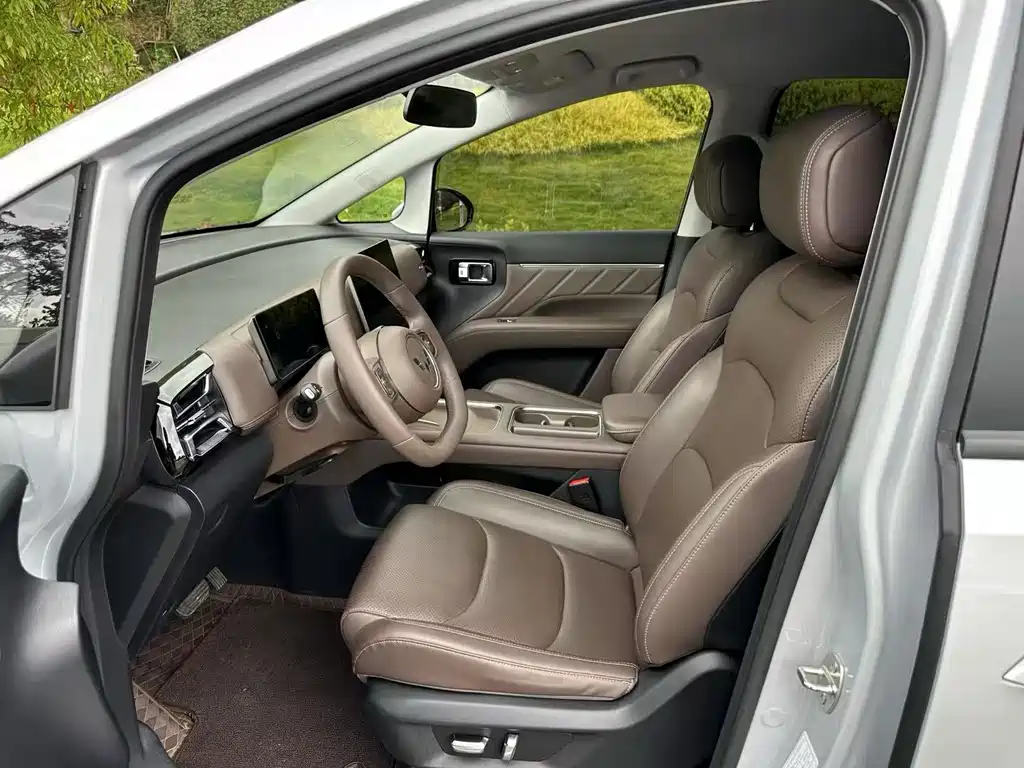 Wuling Звездный свет 730 Новая энергия — миниатюра 5
