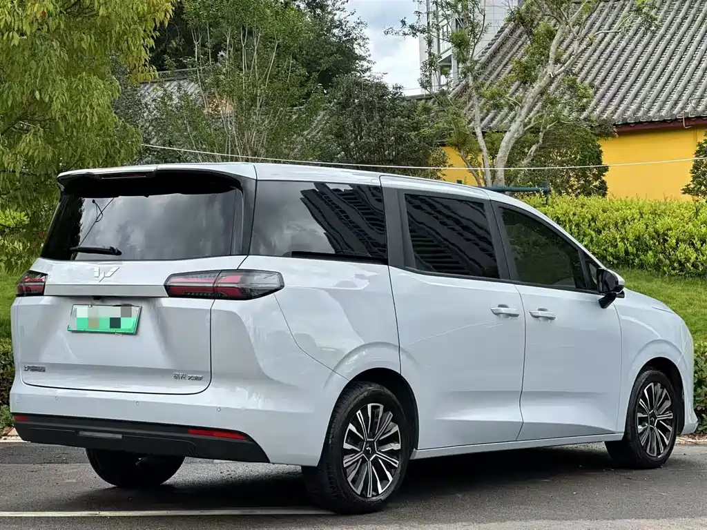 Wuling Звездный свет 730 Новая энергия — миниатюра 9