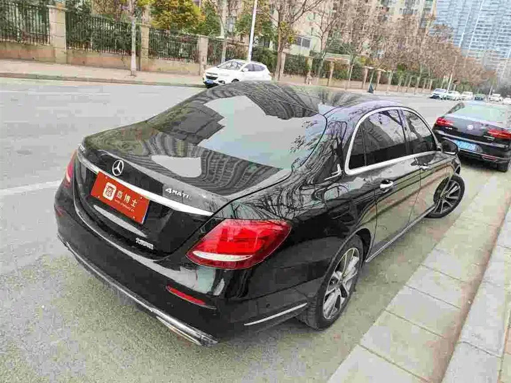 MERCEDES-BENZ E CLASS