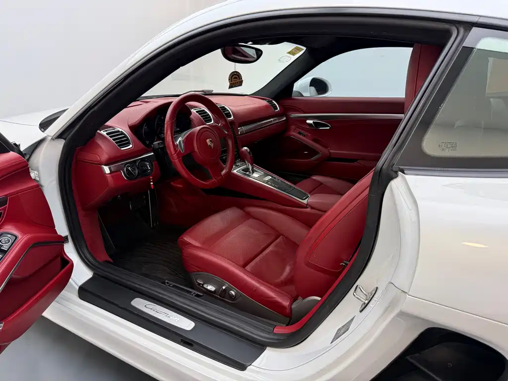 PORSCHE CAYMAN