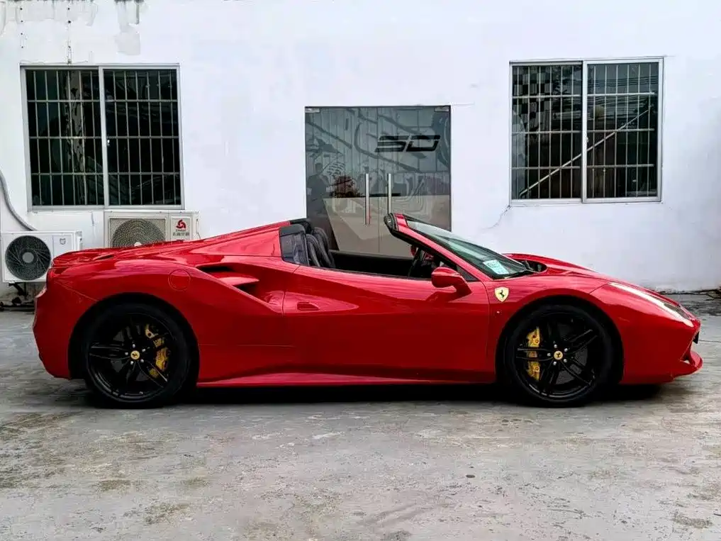 Ferrari 488 — миниатюра 4