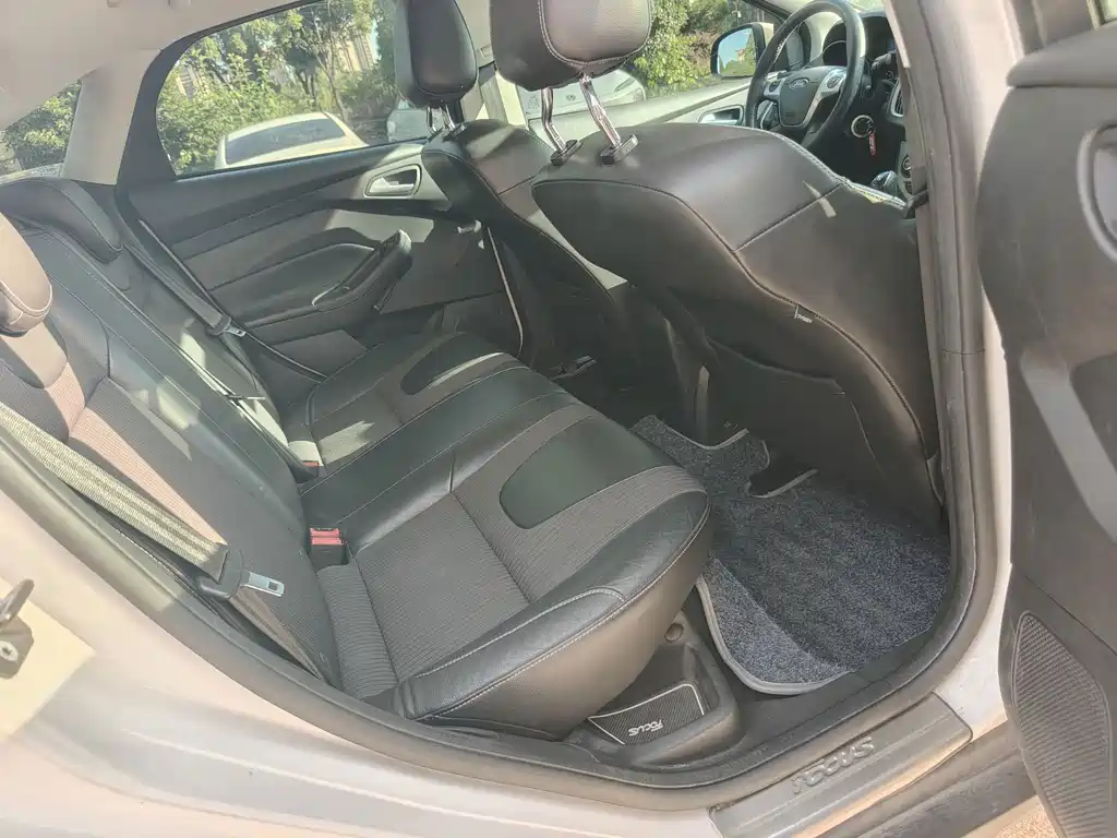 Ford Focus — миниатюра 9