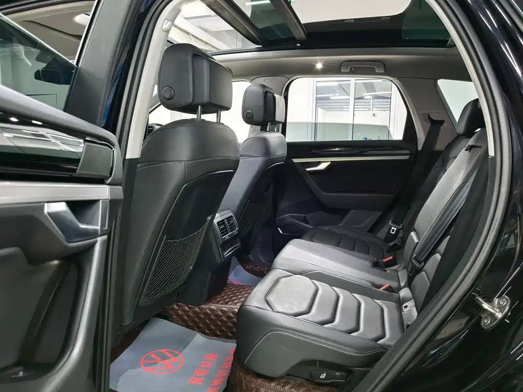 Volkswagen Touareg 2021 2.0TSI