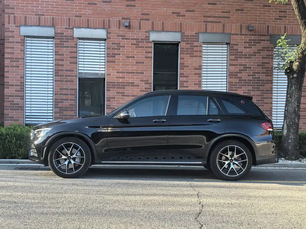 Mercedes-Benz GLC AMG — миниатюра 11