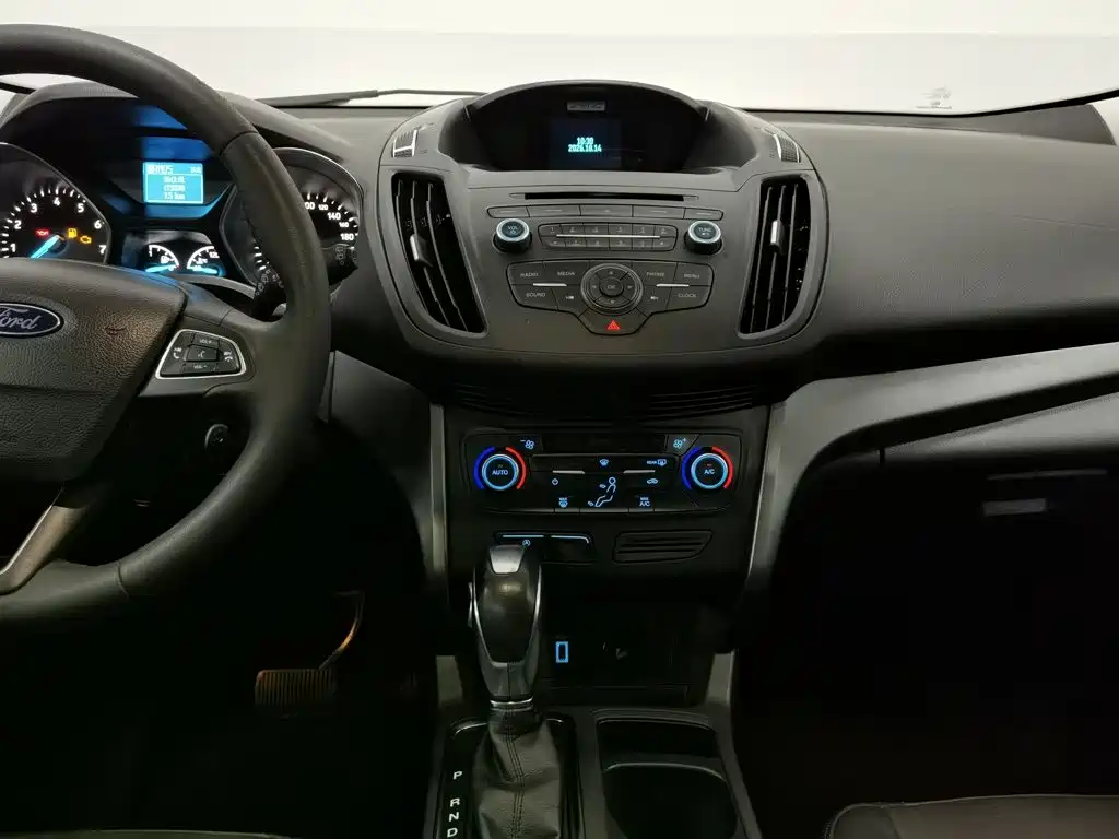 Ford Kuga — миниатюра 12