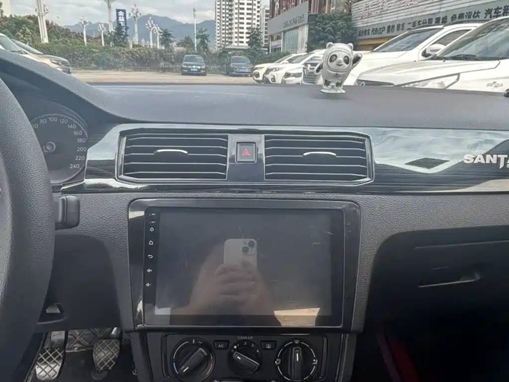 Volkswagen Santana — миниатюра 14