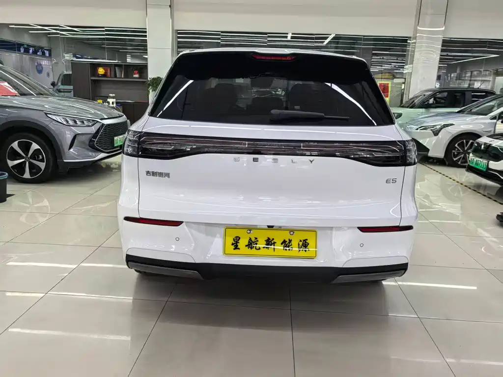 GEELY GALAXY GALAXY E5