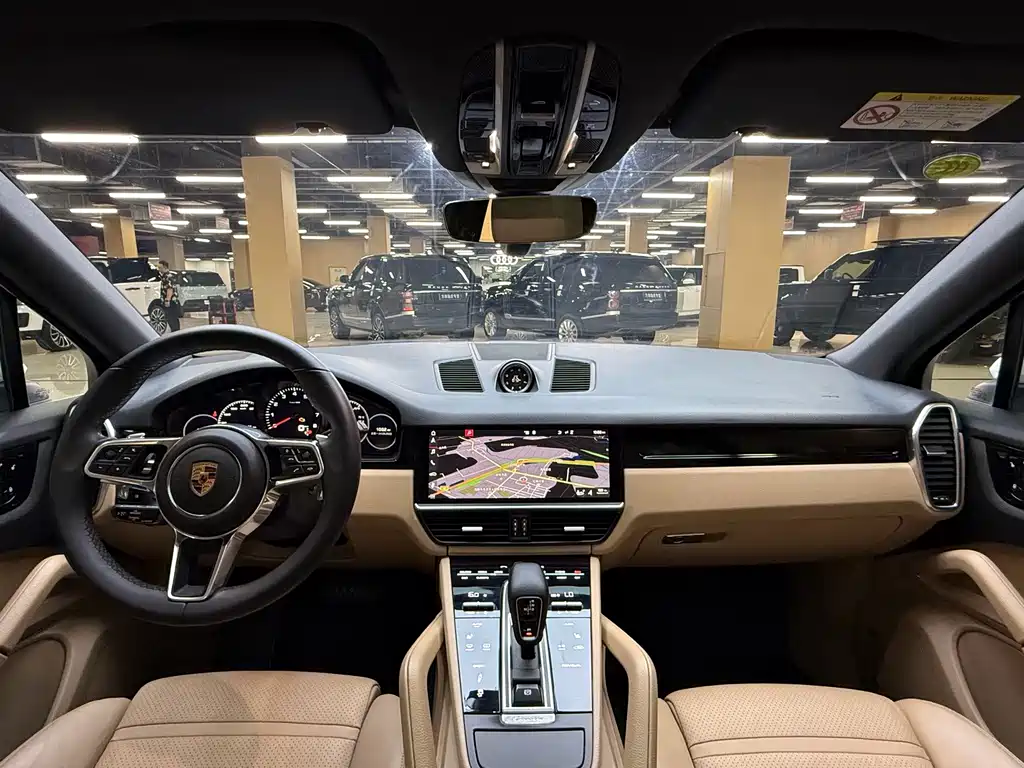Porsche Cayenne — миниатюра 13