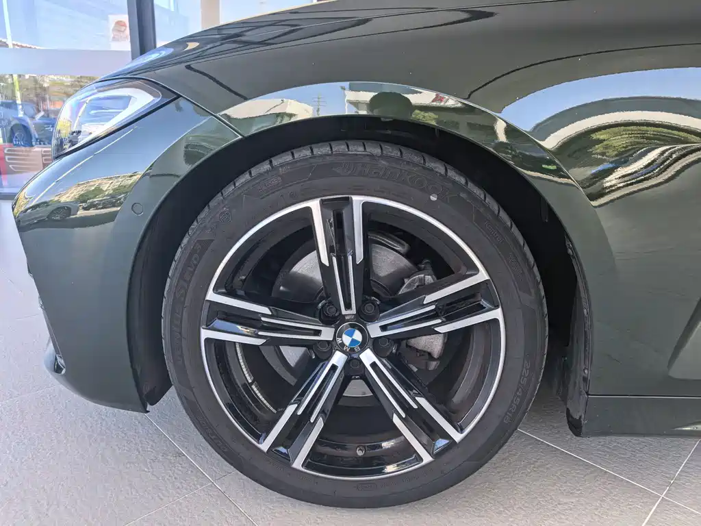 BMW 4 Series — миниатюра 4