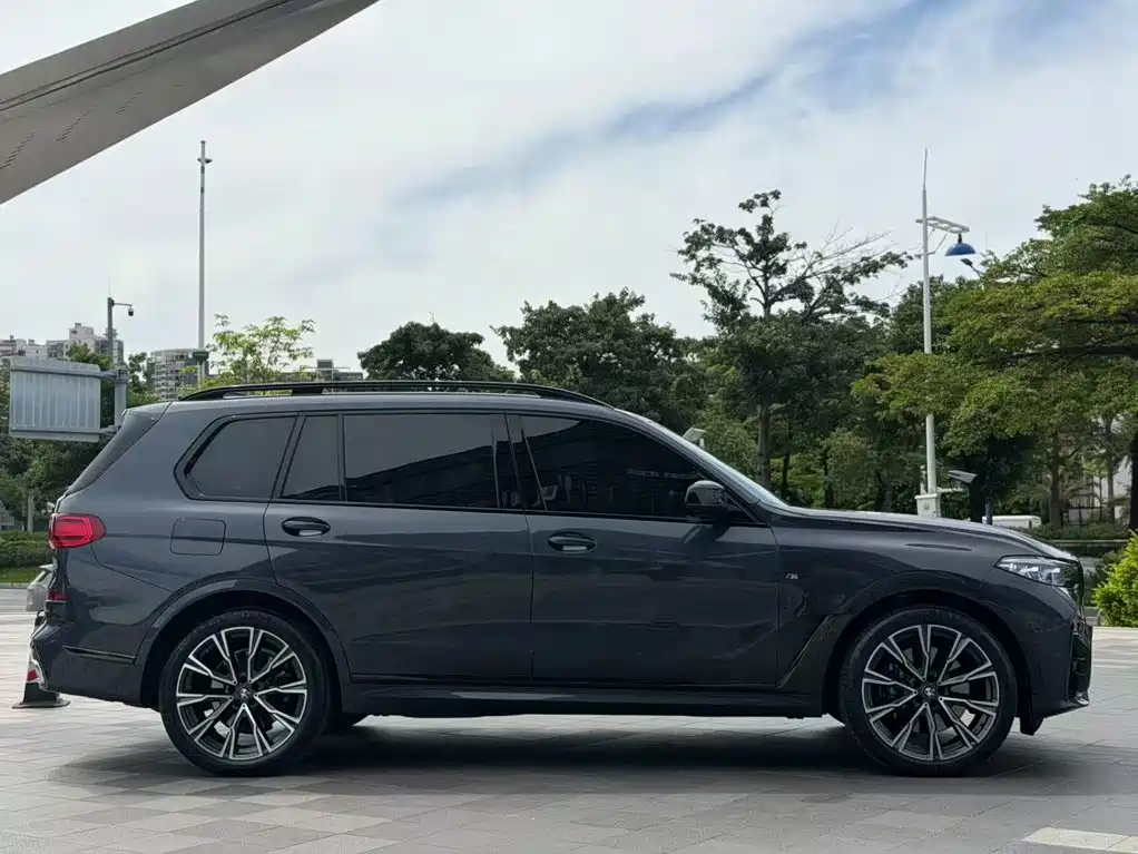 BMW X7 — миниатюра 3