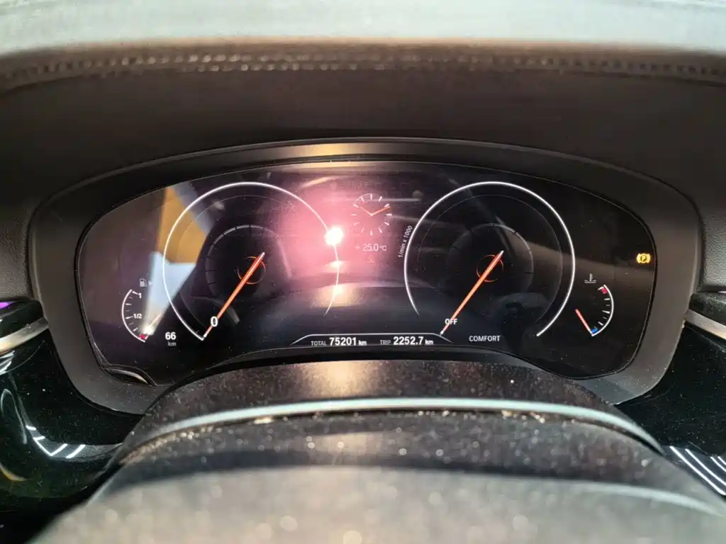 BMW 5 Series — миниатюра 12