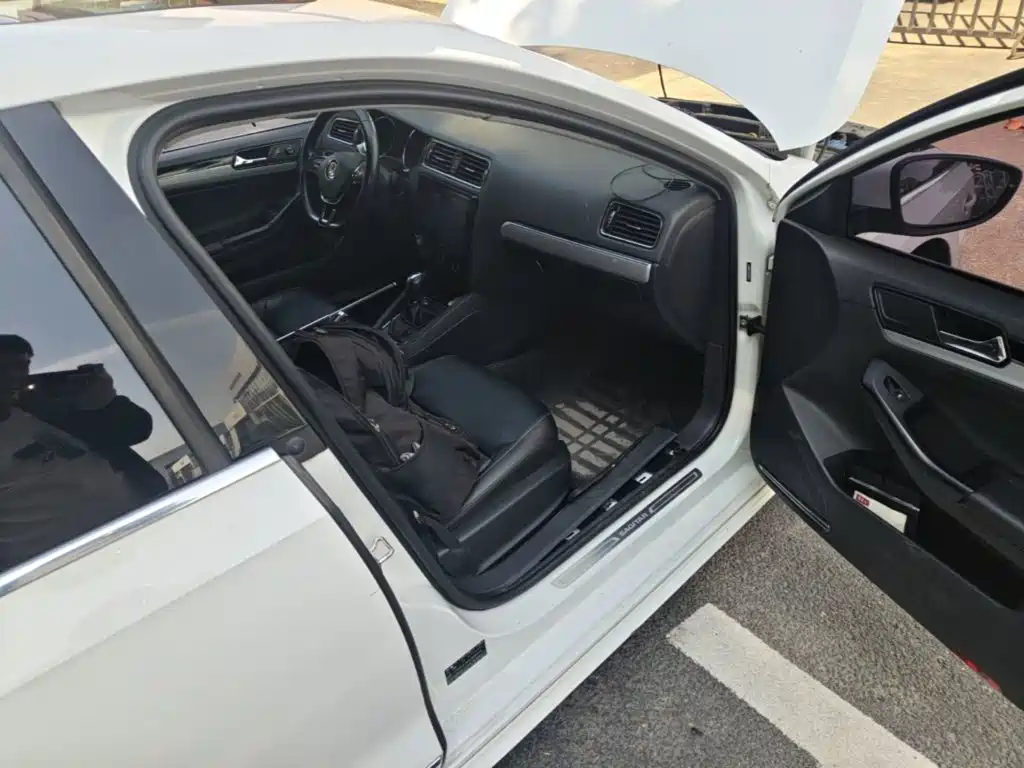 Volkswagen Sagitar — миниатюра 9