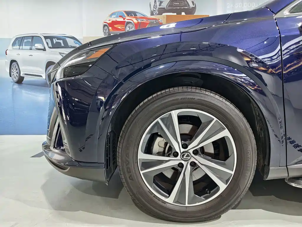 Lexus RX — миниатюра 10