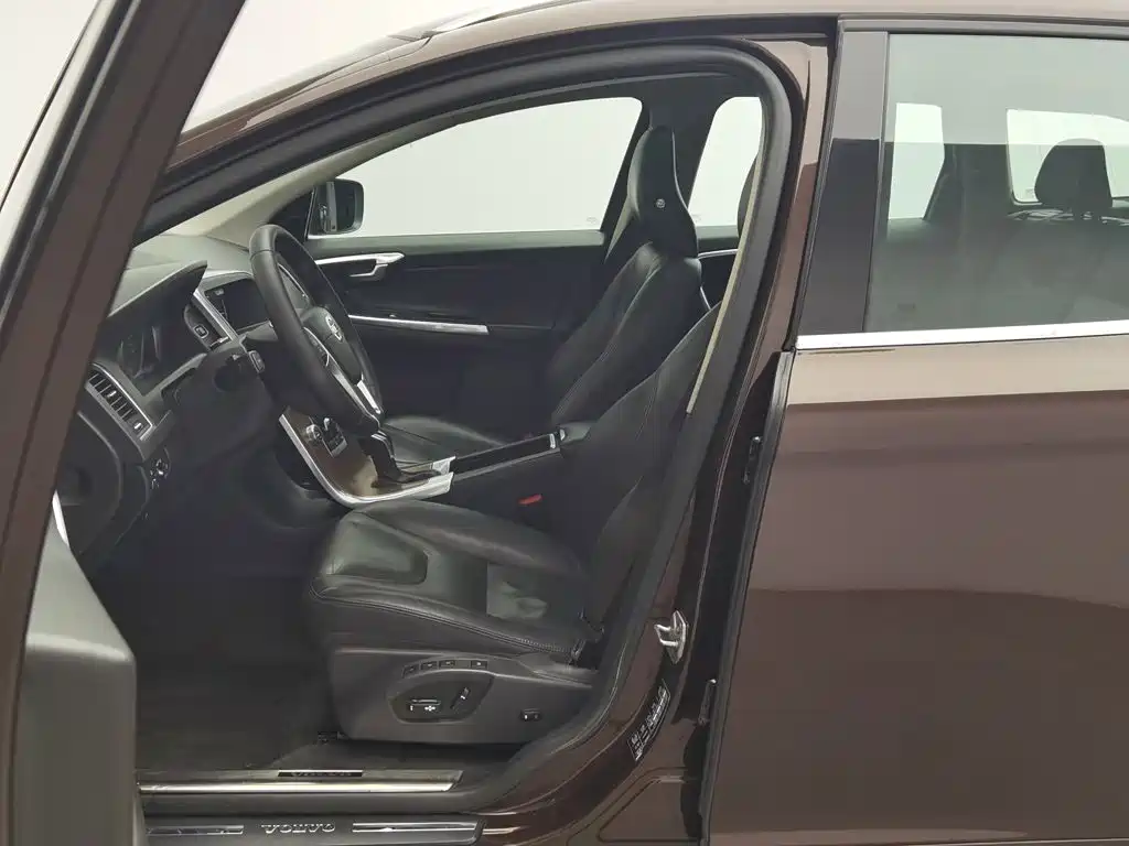 Volvo XC60 — миниатюра 10