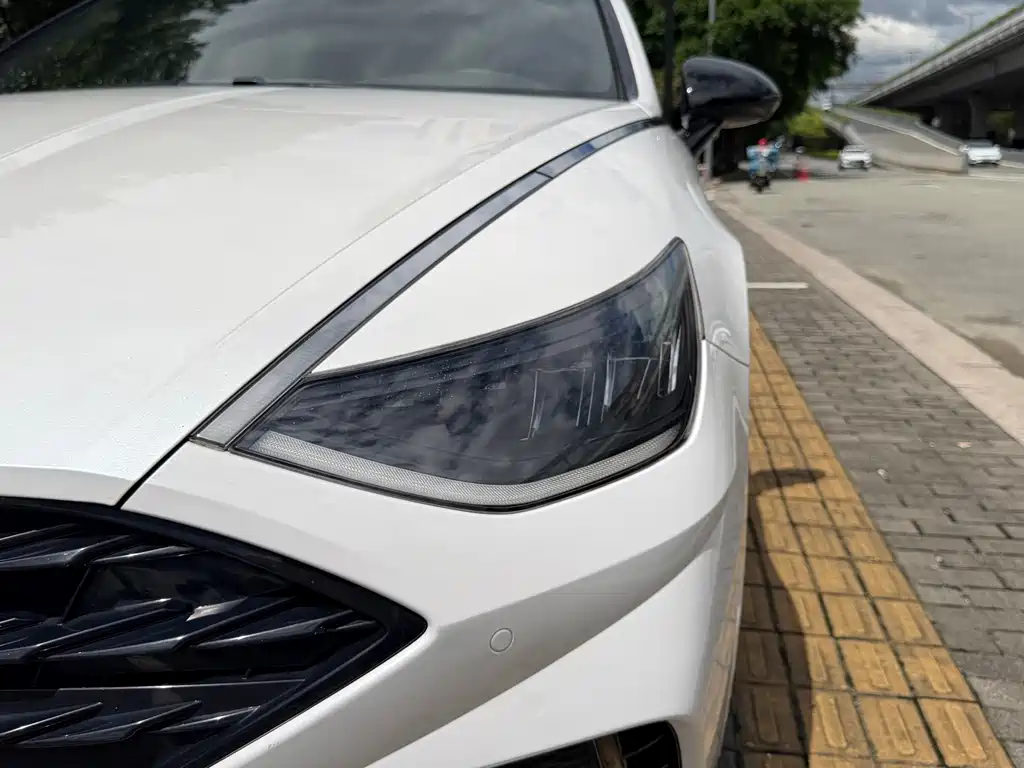 Hyundai Sonata — миниатюра 9