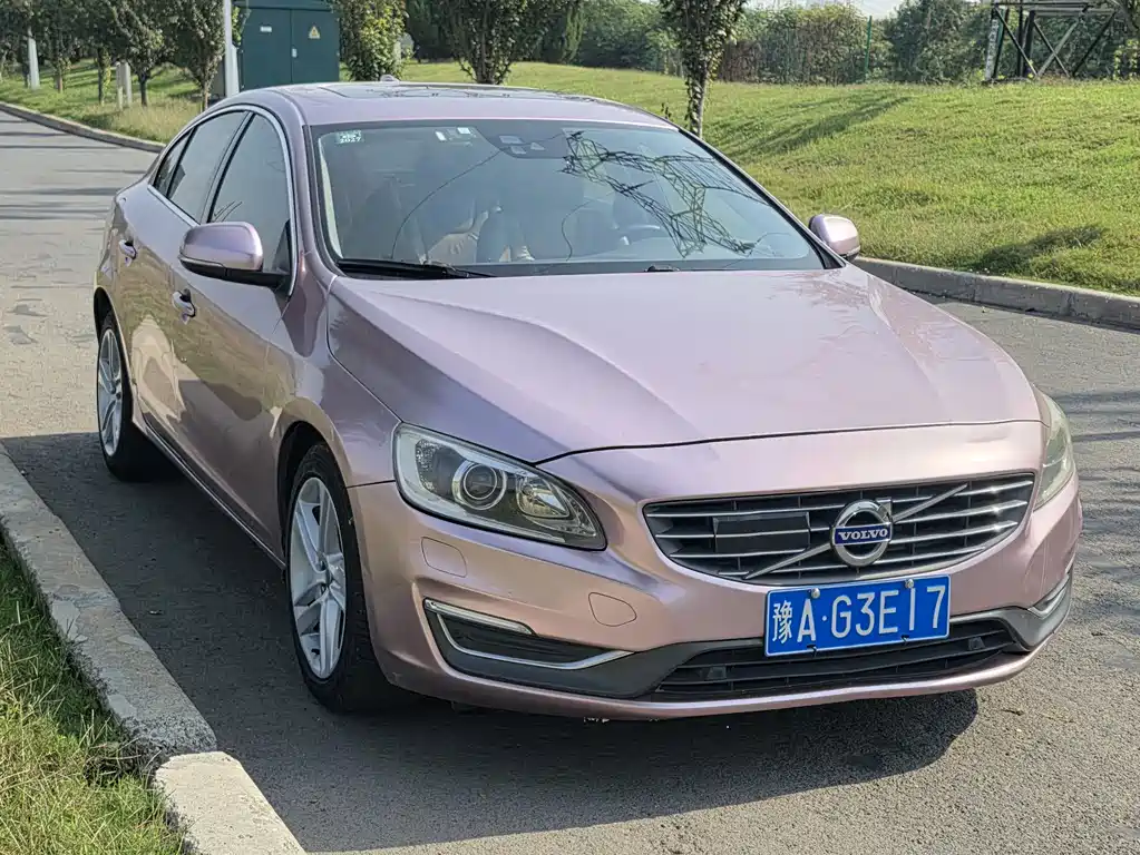 Volvo S60 (Import) — миниатюра 3
