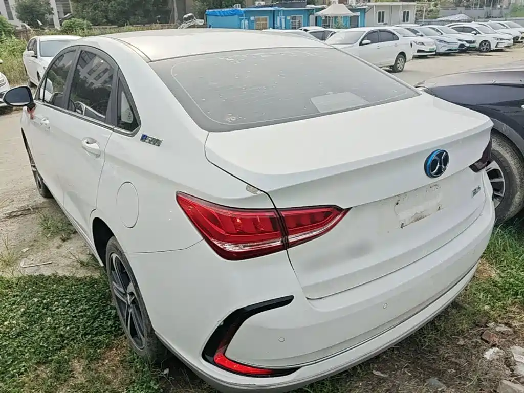 BAIC EU5 — миниатюра 5