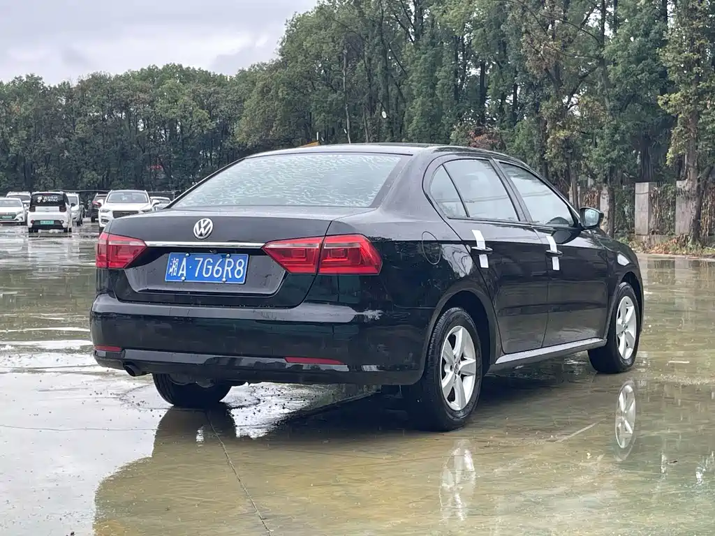 Volkswagen Lavida — миниатюра 7
