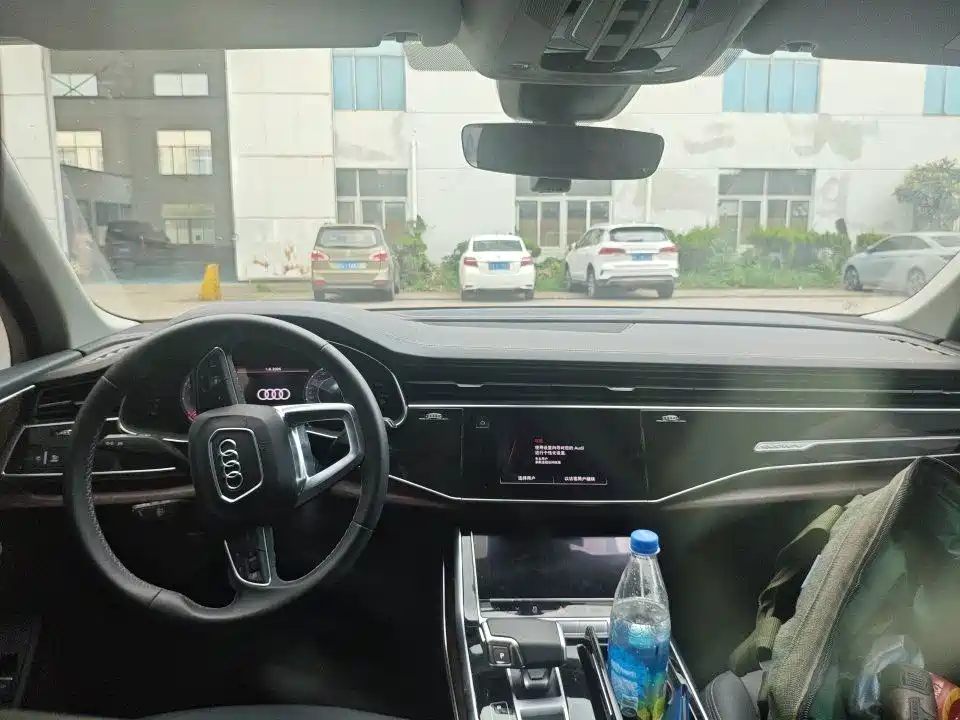 Audi Q7 — миниатюра 9