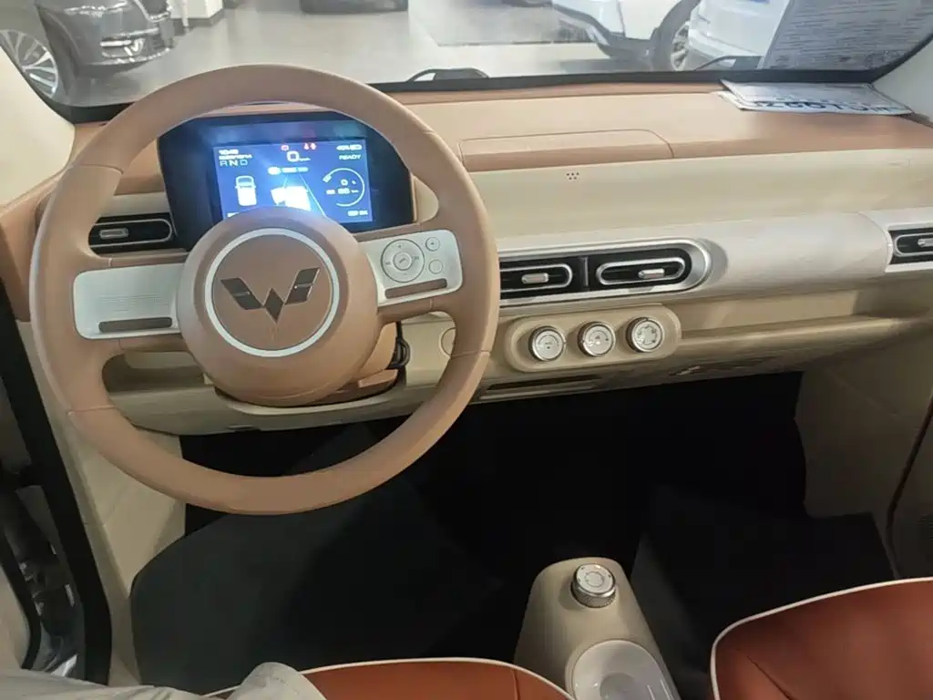 Wuling MINIEV — миниатюра 10