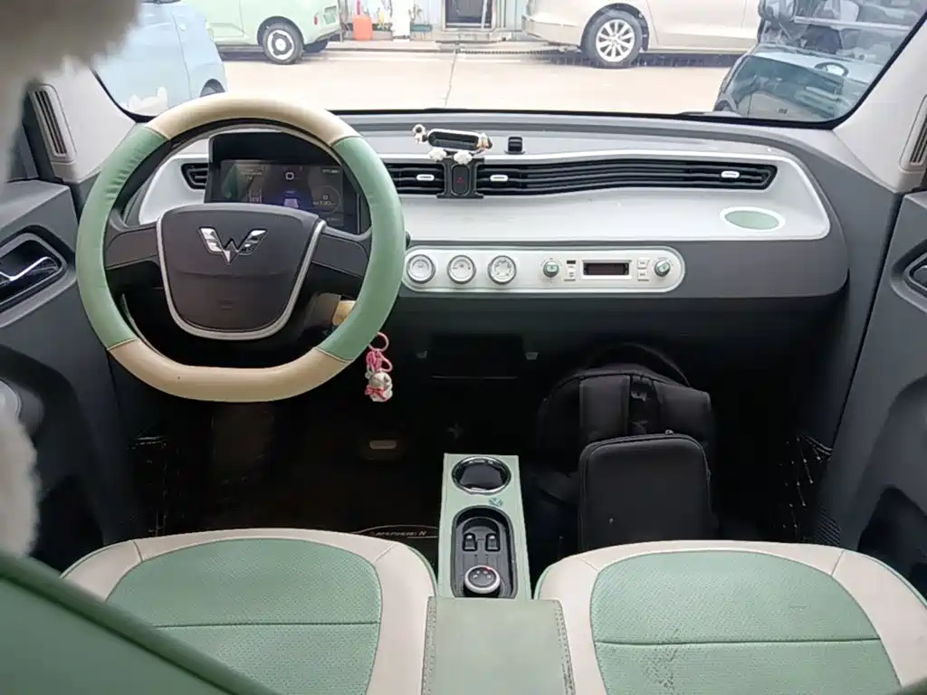 Wuling MINIEV — миниатюра 10