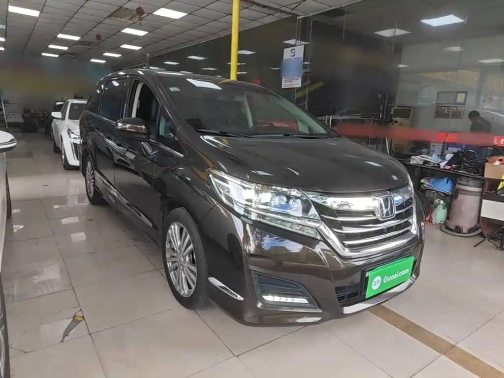 Honda Elysion — миниатюра 4