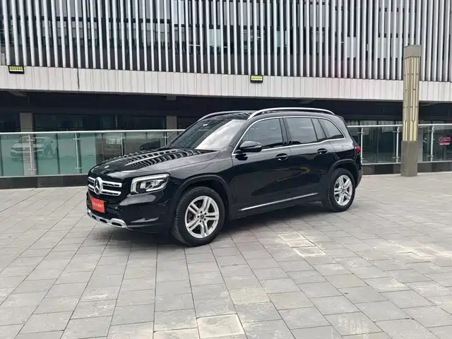 MERCEDES-BENZ GLB