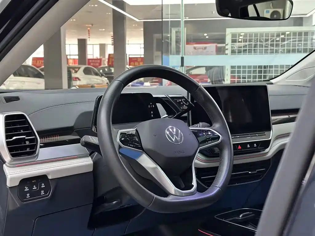 VOLKSWAGEN ID.6 CROZZ