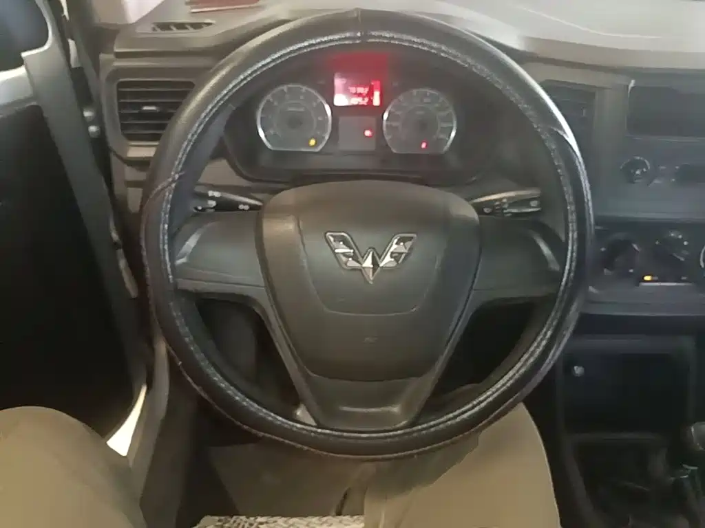 Wuling Hongguang V — миниатюра 11