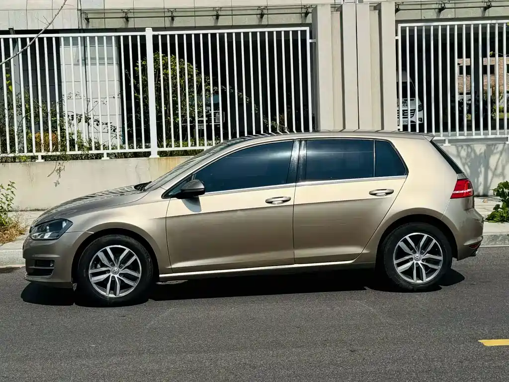 Volkswagen Golf — миниатюра 2