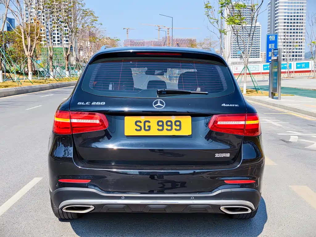 MERCEDES-BENZ GLC
