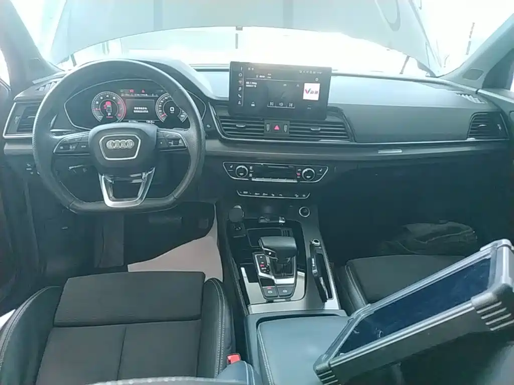 Audi Q5L Sportback — миниатюра 10