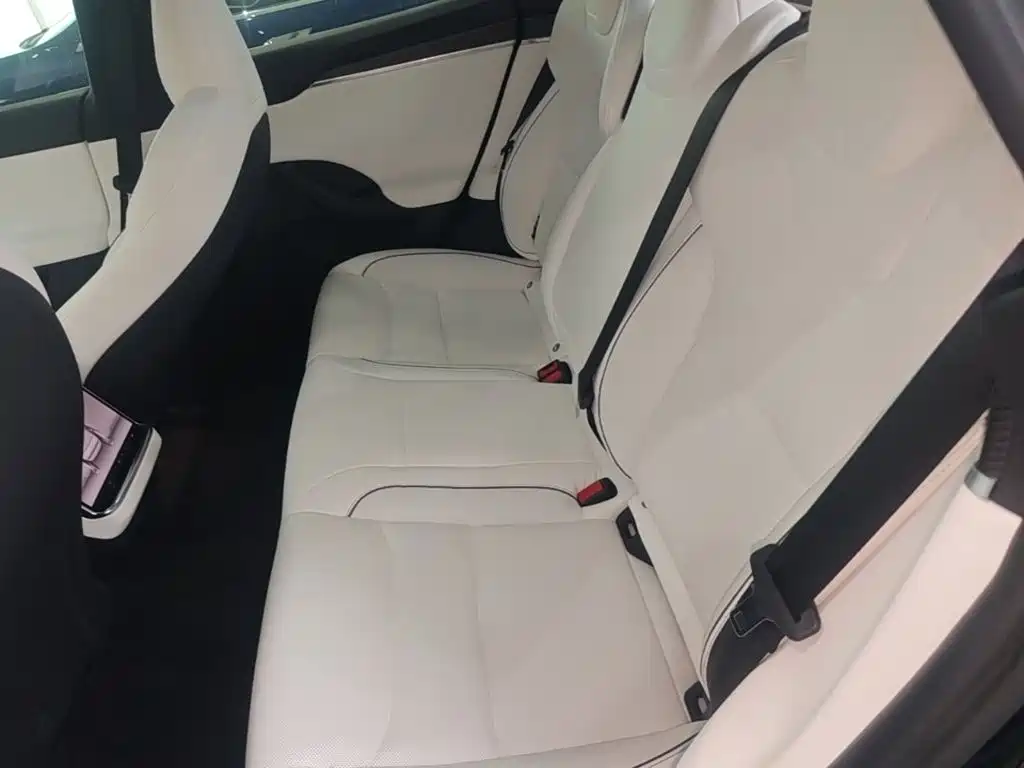 Tesla Model S — миниатюра 13