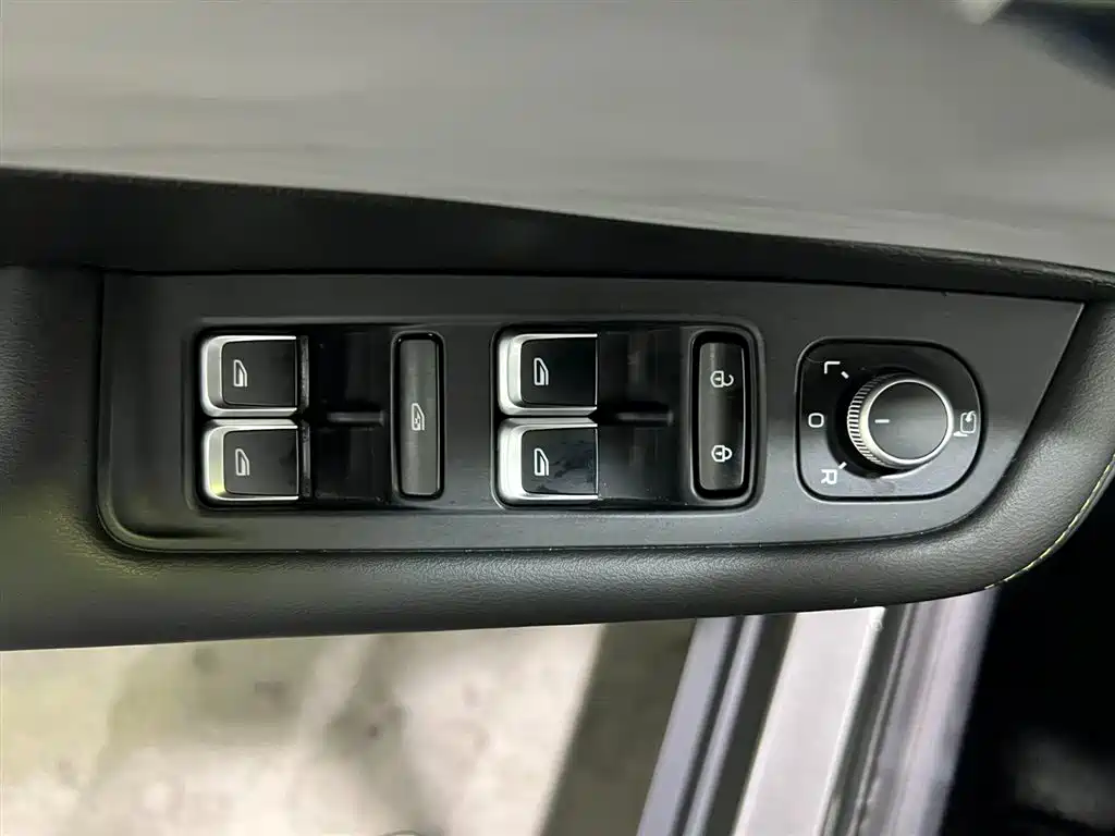 GEELY AUTOMOBILE BINYUE