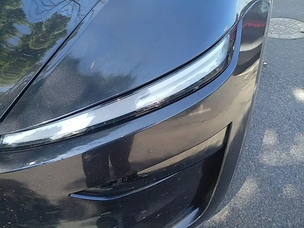 Tesla Model Y — миниатюра 24